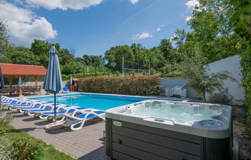 pool