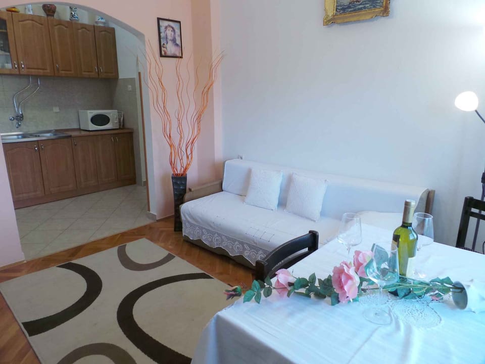 living/bedroom