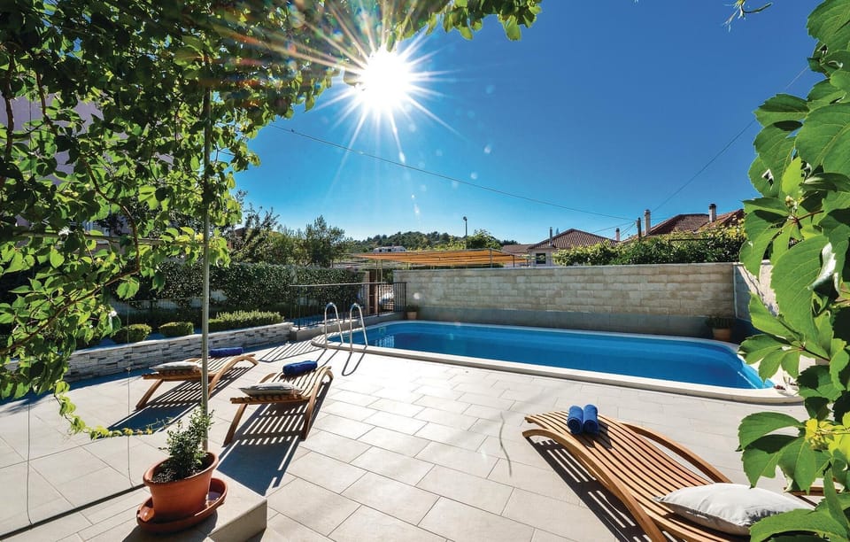 pool