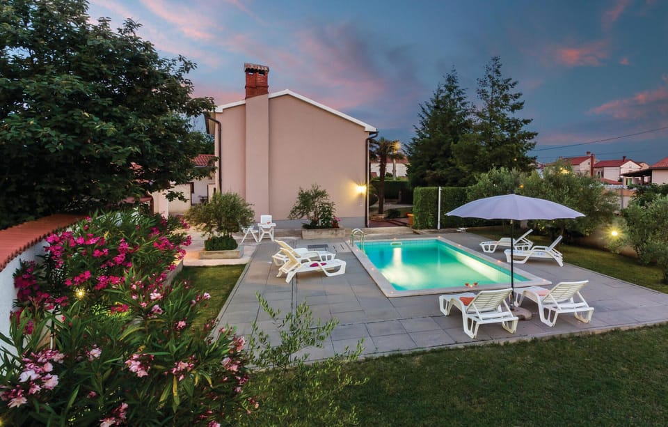 pool