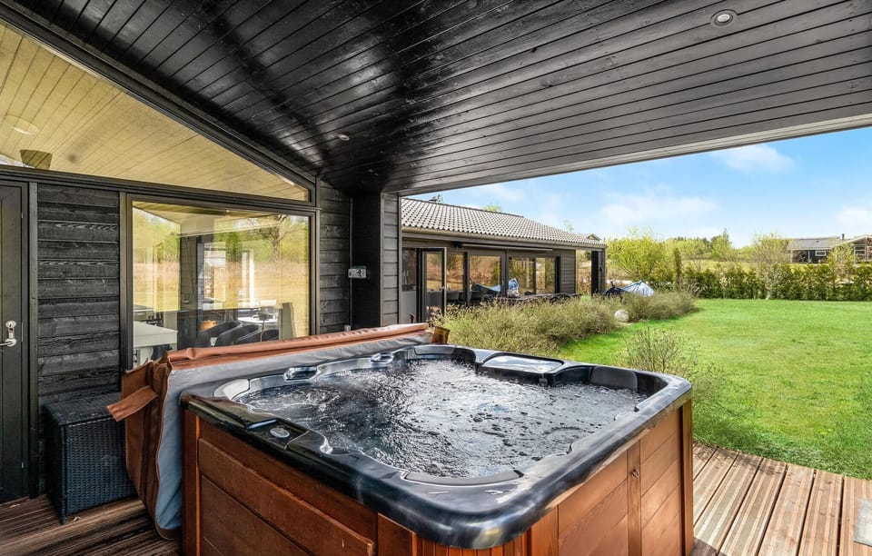 hot-tub