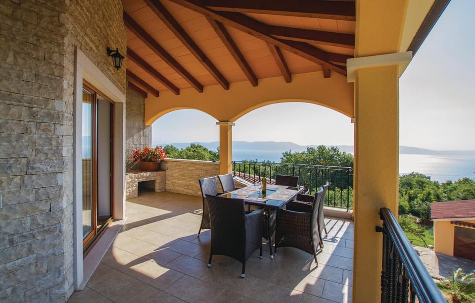 balcony-terrace