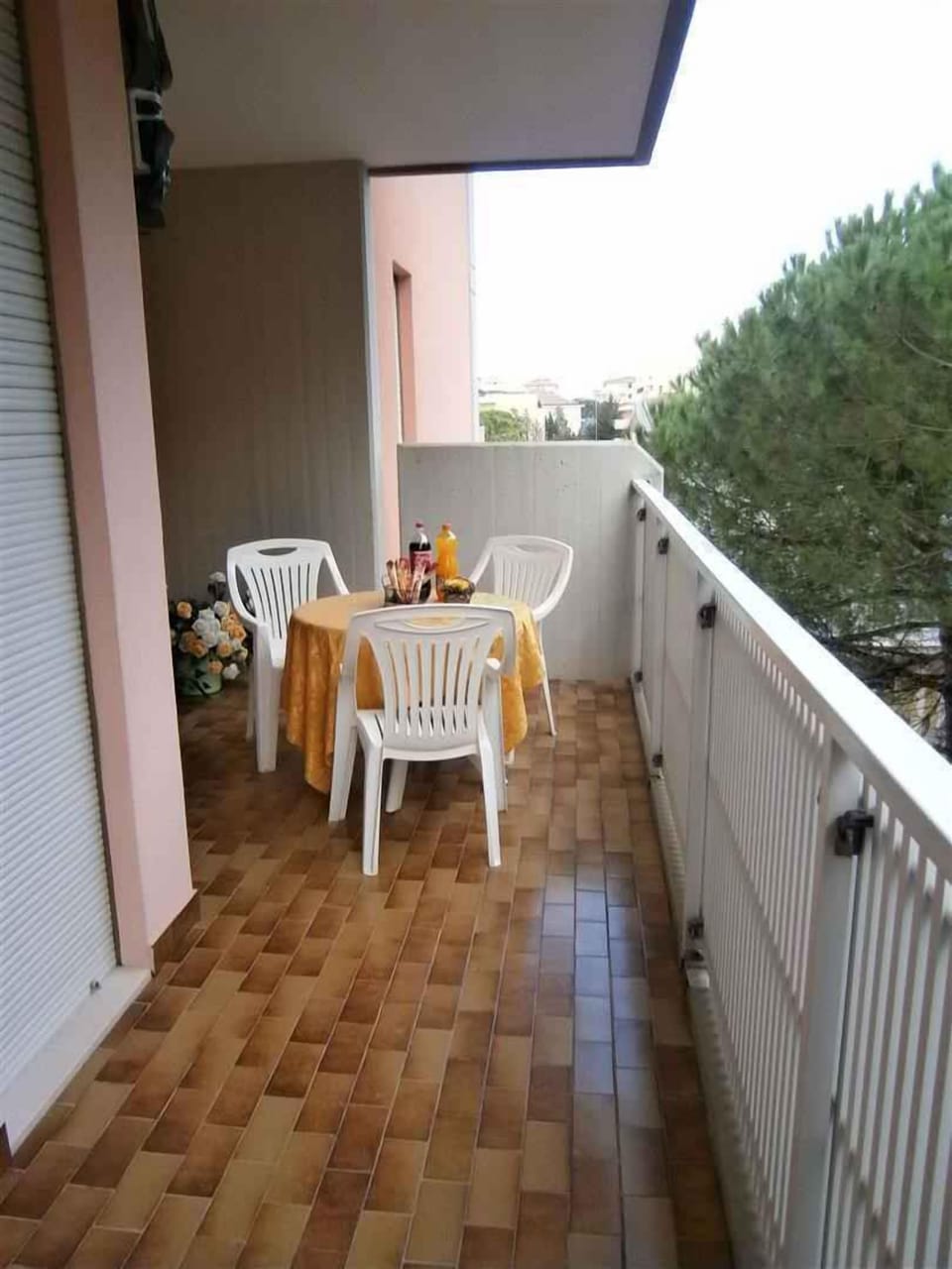 balcony
