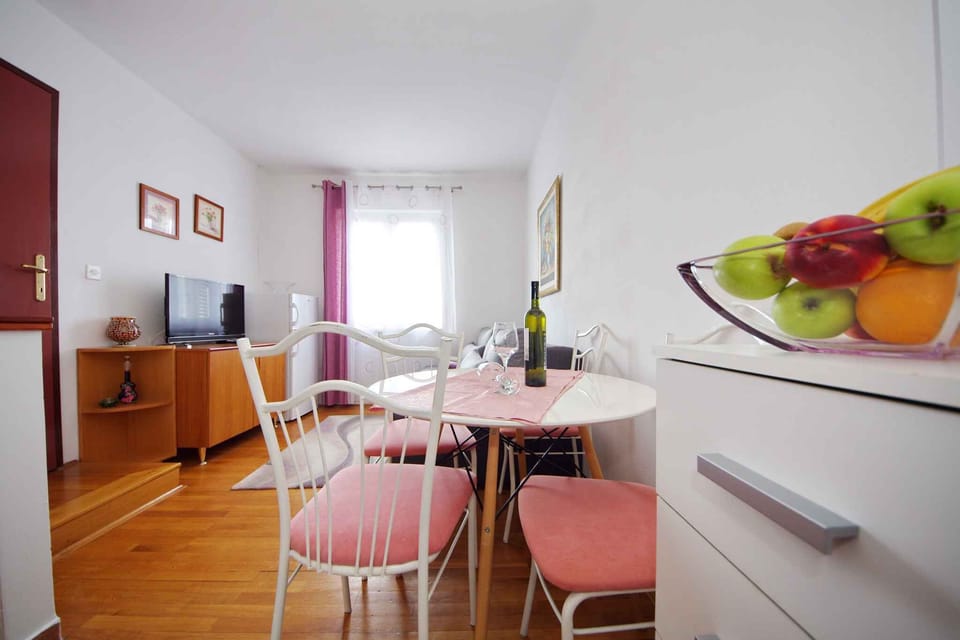 living/bedroom