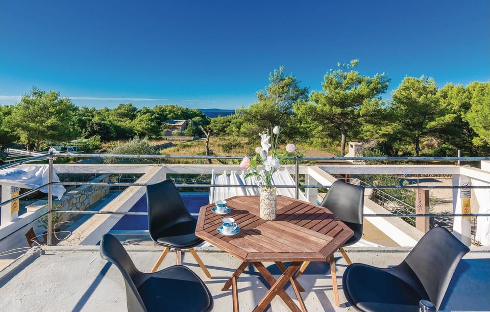 balcony-terrace