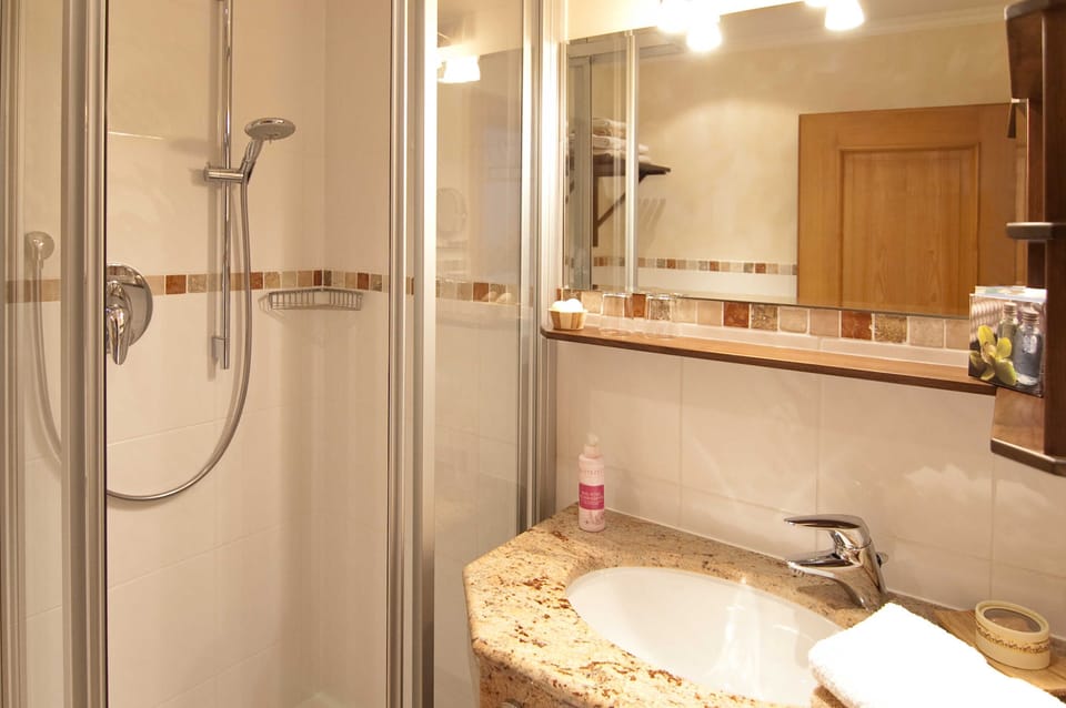 Vacation apartment Dorfplatz - Moarhof Guesthouse Farm Stay in Tegernsee