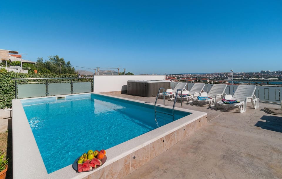 pool