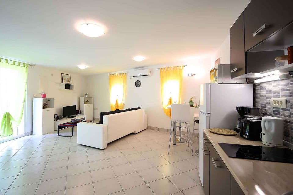 living/bedroom