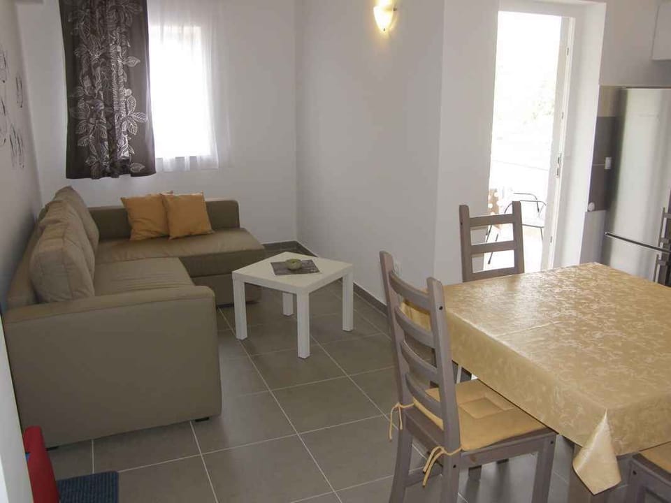living/bedroom