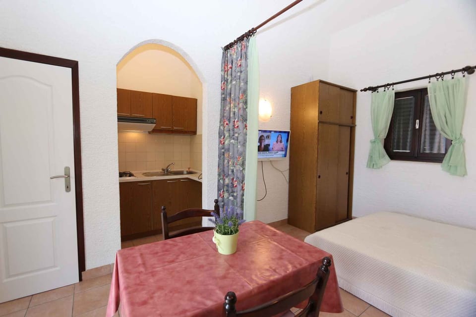 living/bedroom