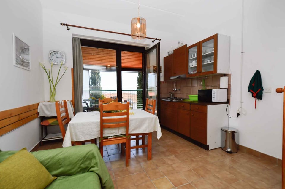 living/bedroom