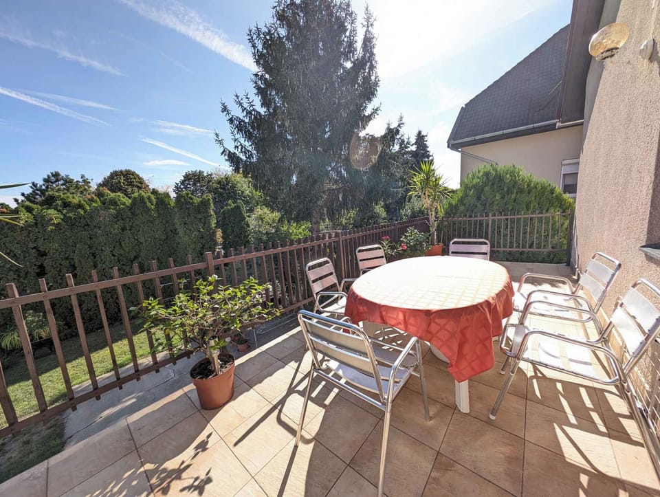 Holiday apartment close to the centre with Wi-Fi Apartment in Siófok