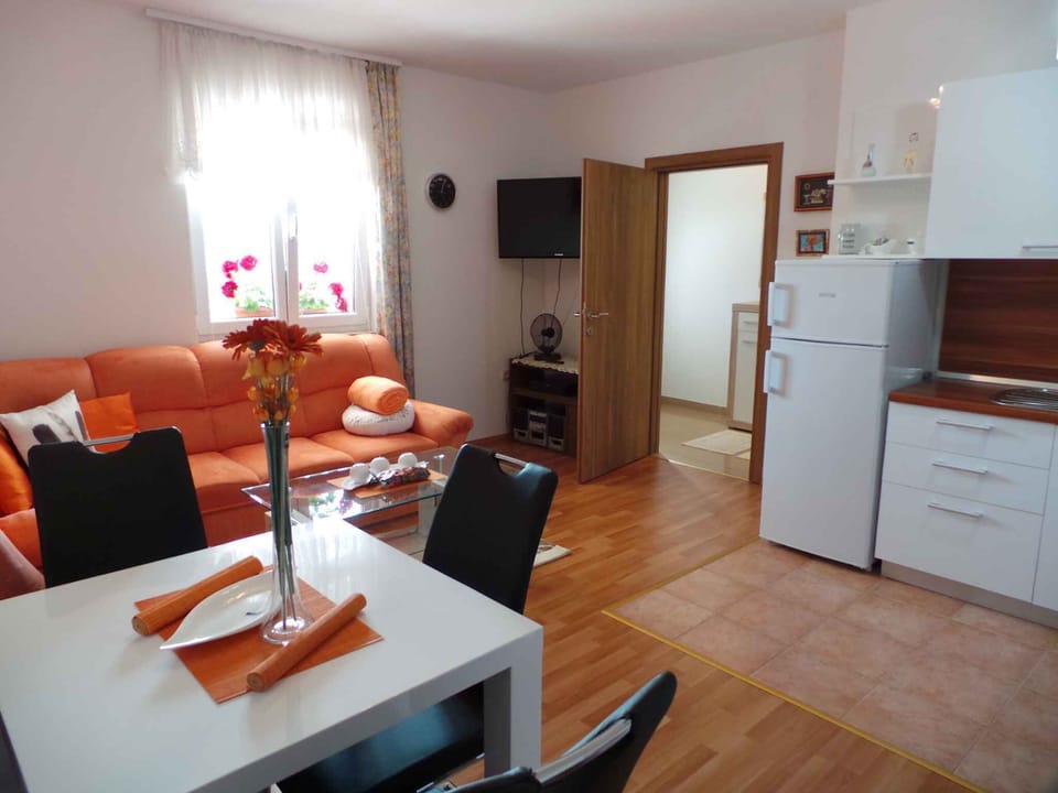 living/bedroom