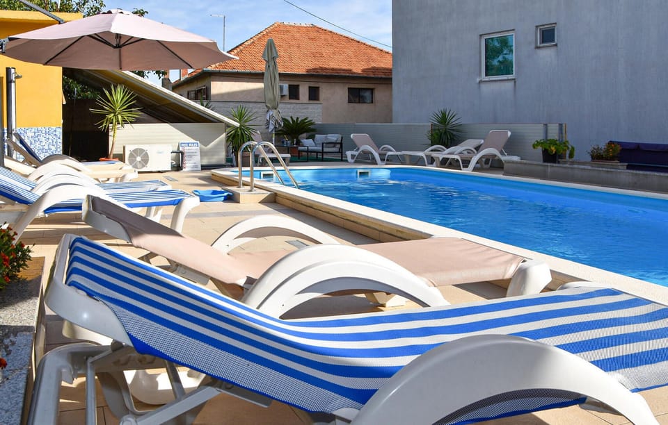 pool