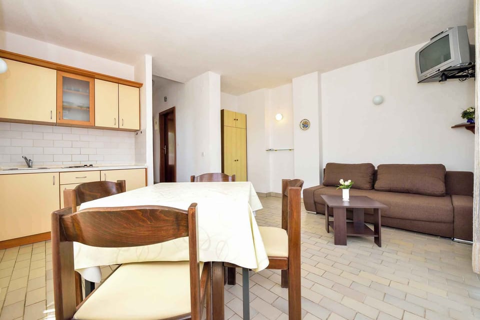 living/bedroom