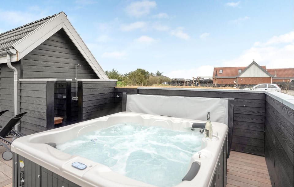 hot-tub