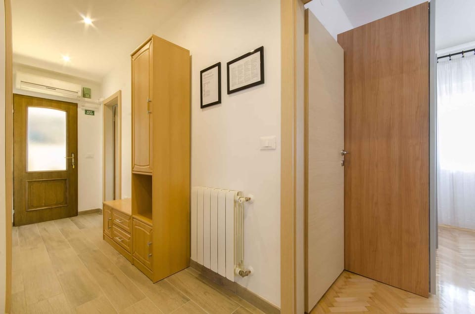 living/bedroom