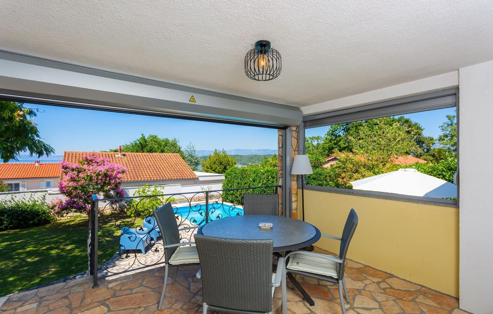 balcony-terrace
