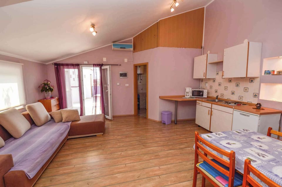 kitchen in the livingroom