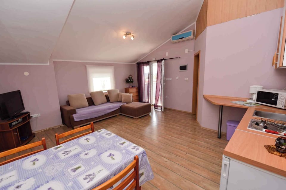 kitchen in the livingroom