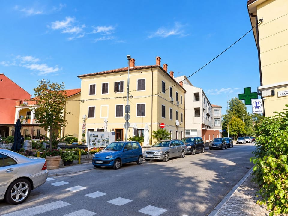 Apartments Radomir (72531-A2) - Fazana Apartment in Fažana