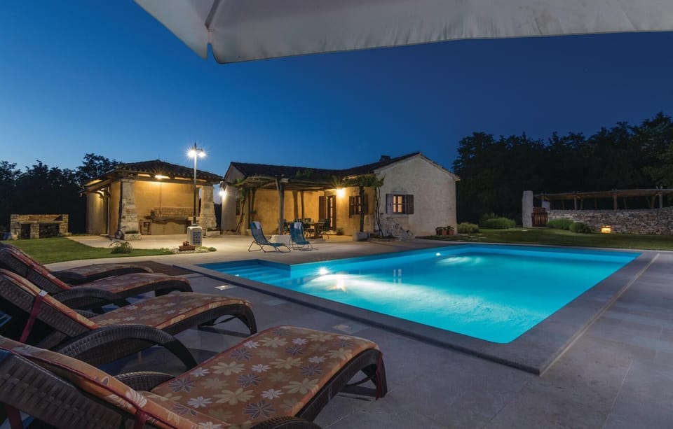 pool