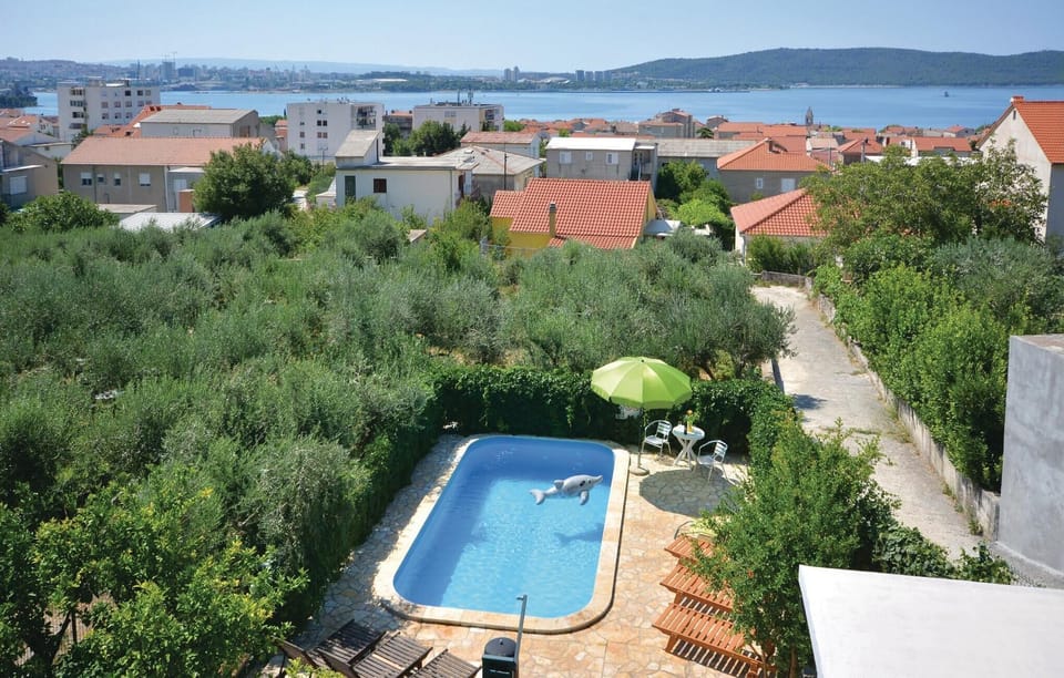 pool