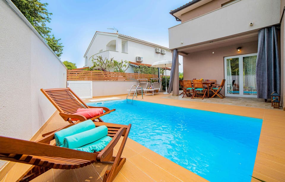 pool