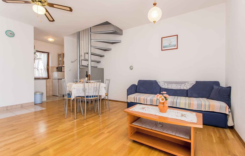 living/bedroom
