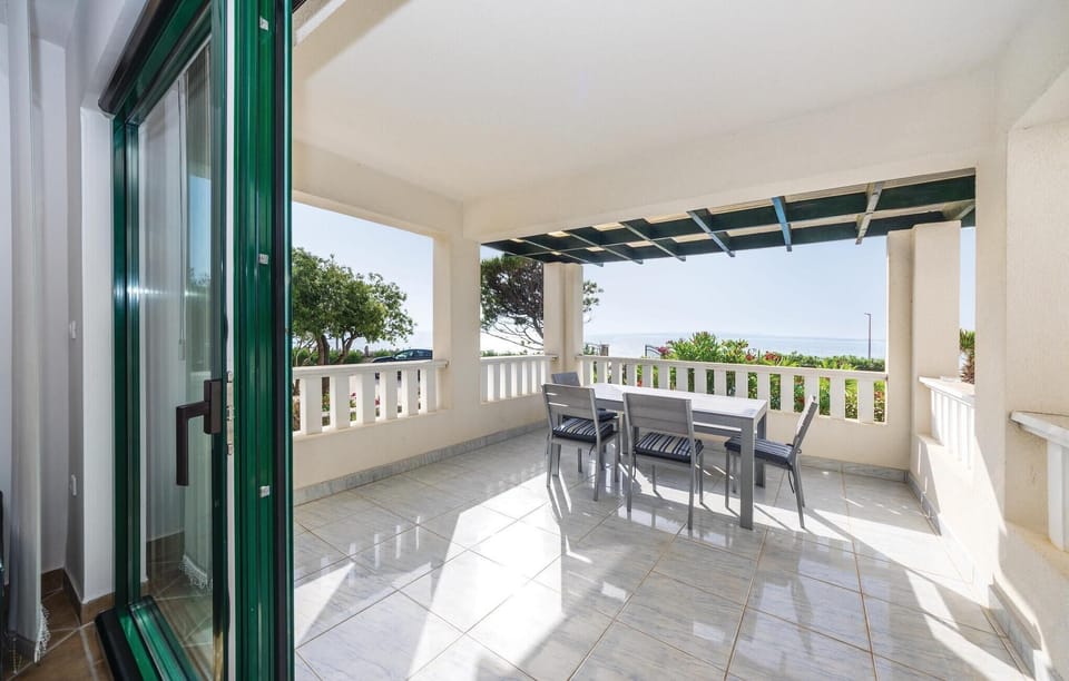 balcony-terrace