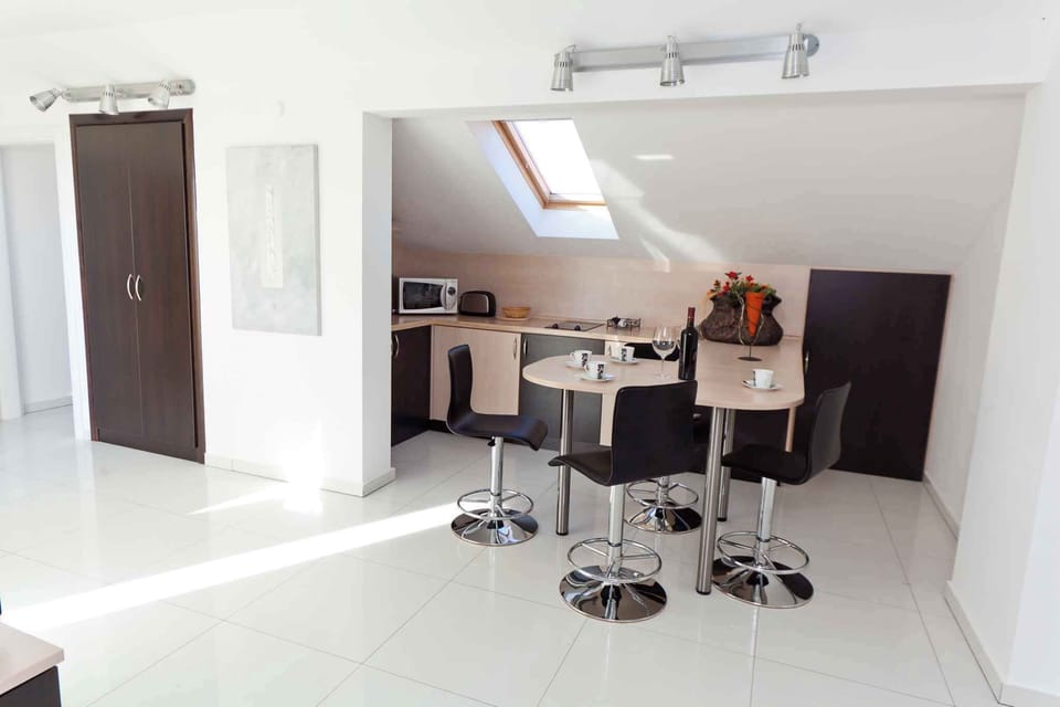 living/bedroom