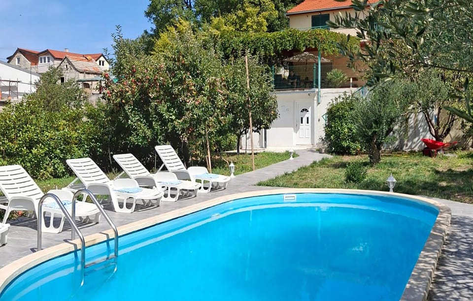pool