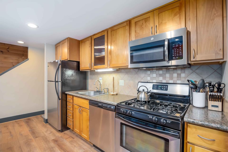 Kitchen - Main Level