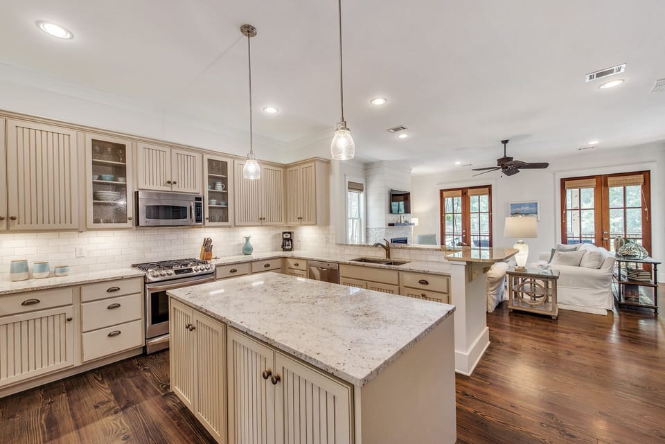 First Floor: Kitchen