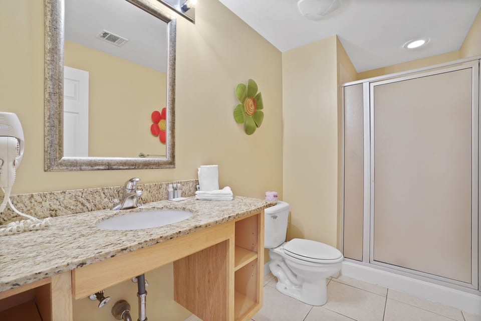 2nd Bathroom