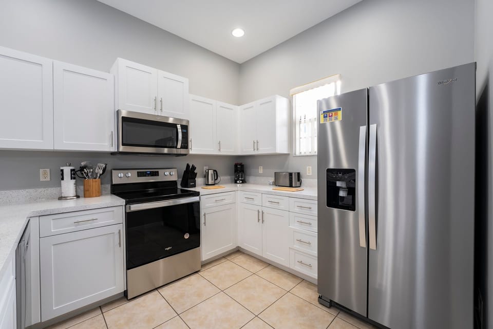 Kitchen showing counter space and appliances