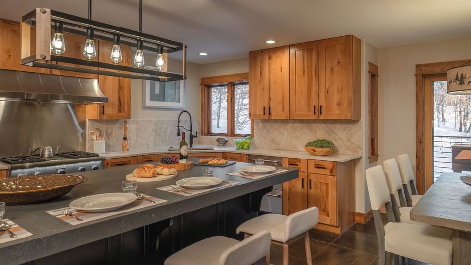 Kitchen, Main Level