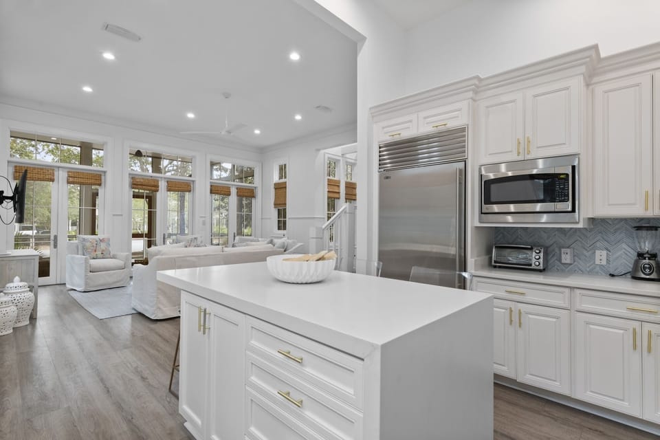 First Floor: Kitchen