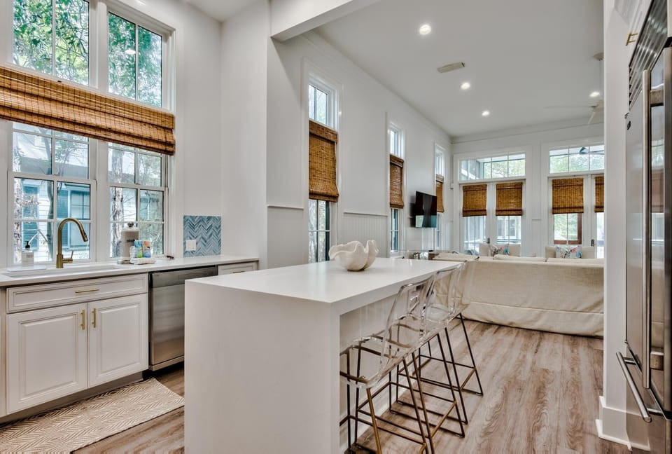 First Floor: Kitchen