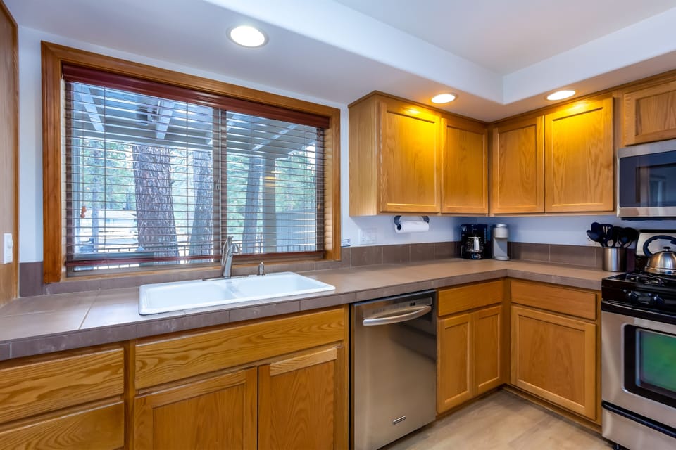 Kitchen - Main Level