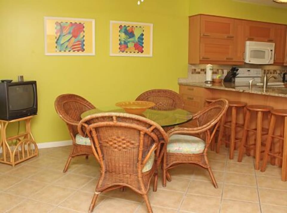 allows easy access for coming and going.