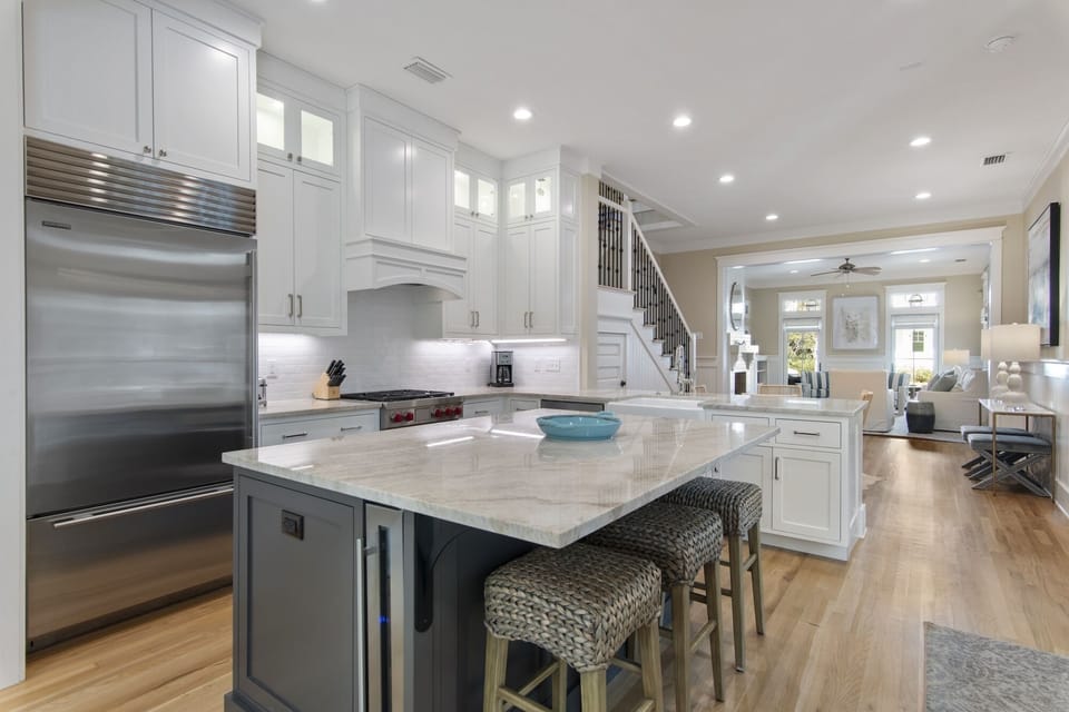 First Floor: Kitchen