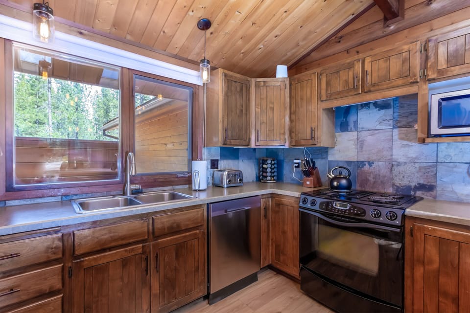 Kitchen - Main Level