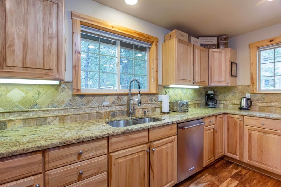 Kitchen - Main Level