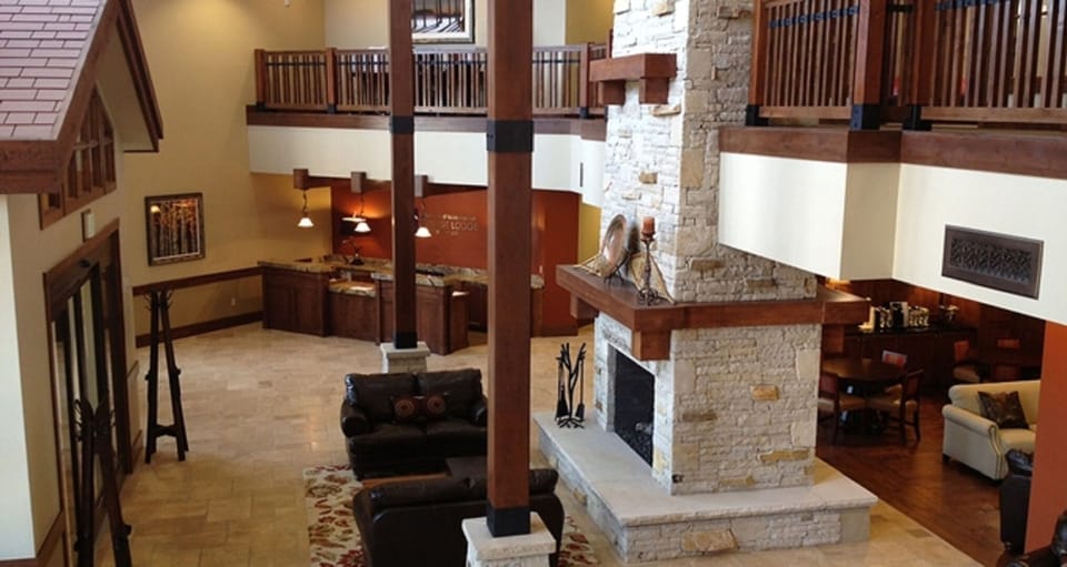 Sunrise Lodge Lobby
