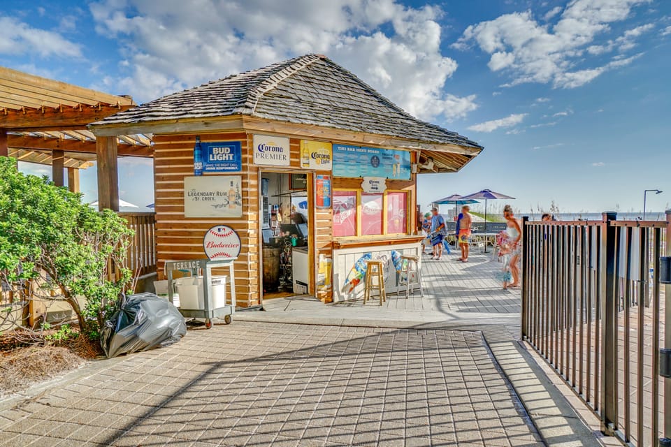 Tiki Hut