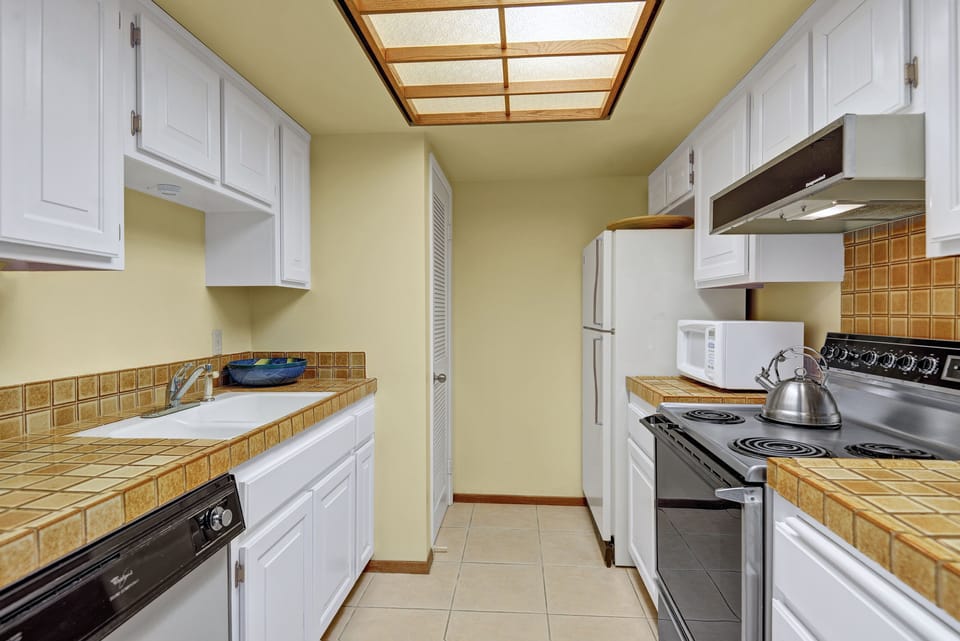 K0322 - KITCHEN - Oranj Palm