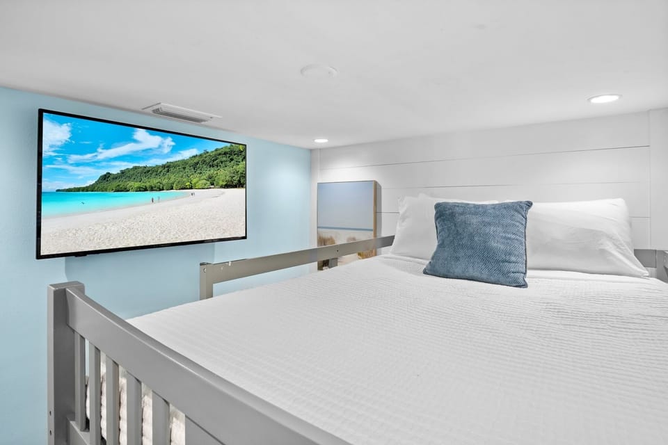 Second Bedroom, Full over full bunk bed