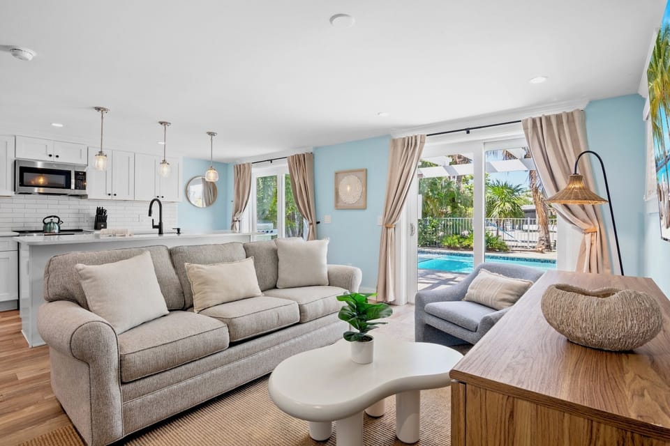 Spacious Living Area with Comfortable Seating