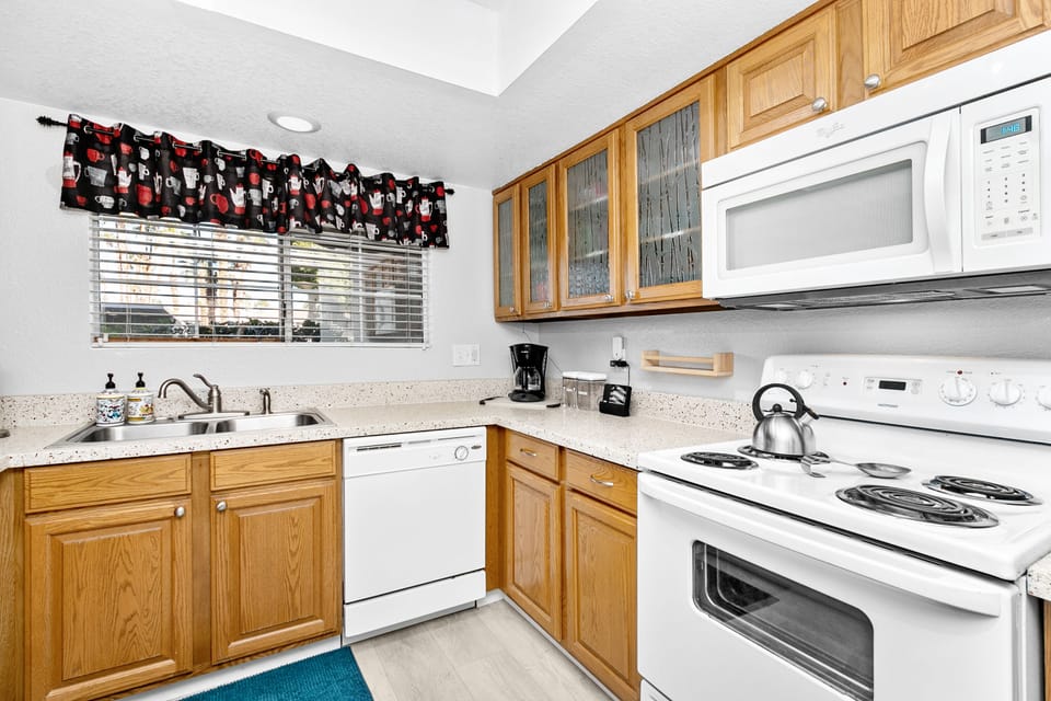 K0464 - Kitchen Area